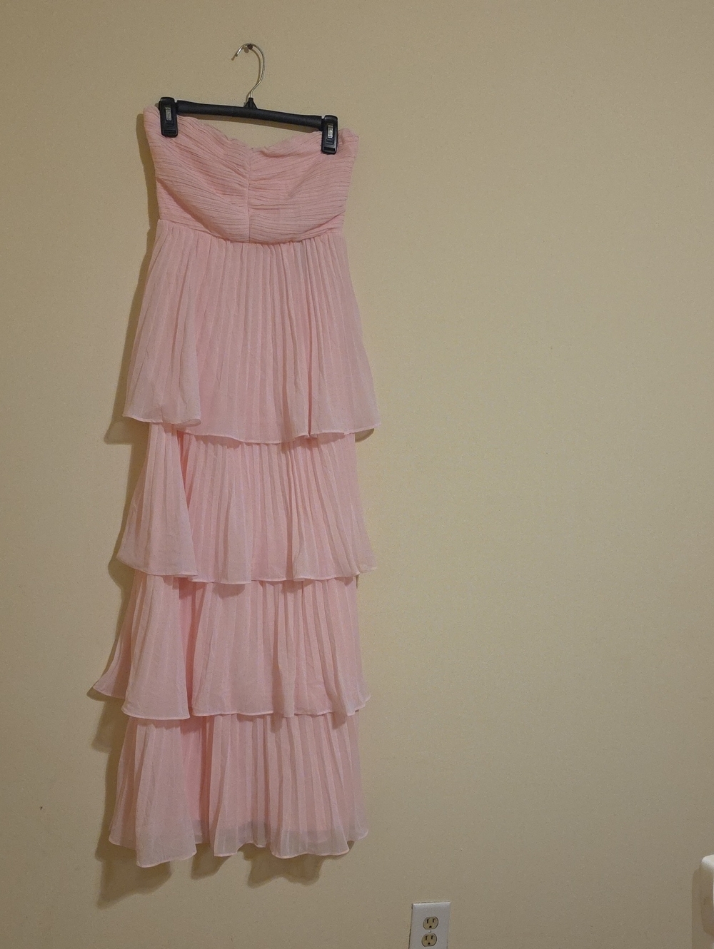 Lulu's Strapless Tiered Pleated Maxi Dress - Blush Pink